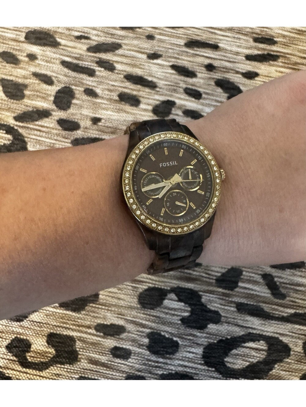 Fossil Analog Wristwatch Brown Resin Band Gem-Set Bezel Gold Case Dress